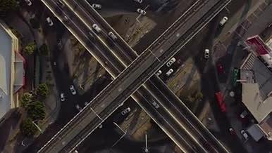 城市立交桥车水马龙风光视频的预览图